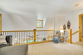 Cle Elum Lake Home w/ Hot Tub & Mountain Views