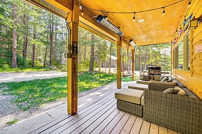 Cle Elum Lake Home w/ Hot Tub & Mountain Views