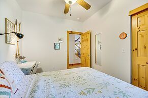 Cle Elum Lake Home w/ Hot Tub & Mountain Views