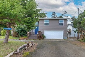 Rockaway Beach Vacation Rental: Walk to Ocean