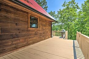 Deck + Game Room: Lakefront Landrum Cabin!