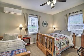 Cozy Fries Escape w/ Mountain & River Views!