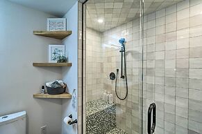 Dreamy Bayfront Cabin w/ View, Dock & Kayaks