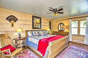 Lovely Flat Rock Cabin From 1905 w/ Fireplace
