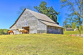 Lovely Flat Rock Cabin From 1905 w/ Fireplace