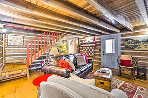 Lovely Flat Rock Cabin From 1905 w/ Fireplace