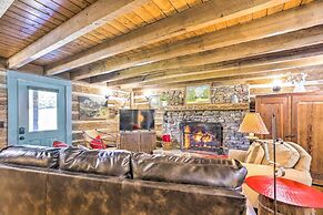 Lovely Flat Rock Cabin From 1905 w/ Fireplace