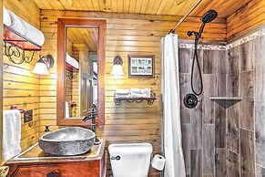 Lovely Flat Rock Cabin From 1905 w/ Fireplace