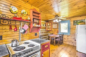 Lovely Flat Rock Cabin From 1905 w/ Fireplace