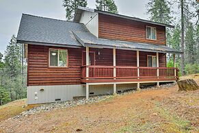 4 Mi to Pine Lake: Hathaway Pines Cabin w/ Deck