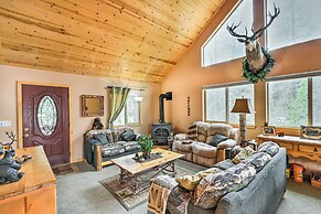 4 Mi to Pine Lake: Hathaway Pines Cabin w/ Deck