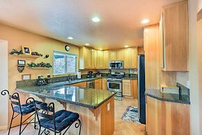 4 Mi to Pine Lake: Hathaway Pines Cabin w/ Deck