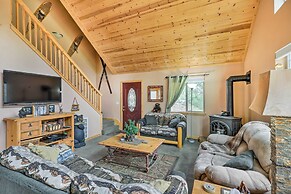 4 Mi to Pine Lake: Hathaway Pines Cabin w/ Deck