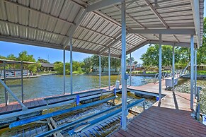 Spacious Granbury Home w/ Lakefront Outdoor Oasis!
