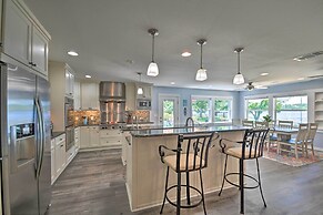 Spacious Granbury Home w/ Lakefront Outdoor Oasis!