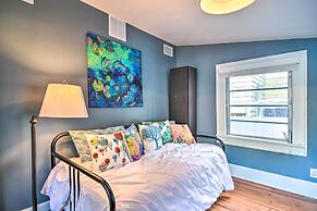 Bright St Petersburg Home w/ Pergola & Garden