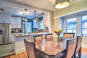 Bright St Petersburg Home w/ Pergola & Garden