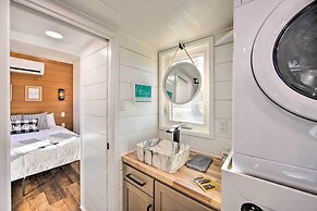 Shared Dock & Lake Access: Daingerfield Tiny Home