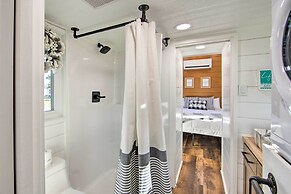Shared Dock & Lake Access: Daingerfield Tiny Home
