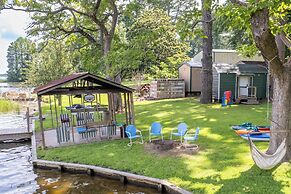 Shared Dock & Lake Access: Daingerfield Tiny Home