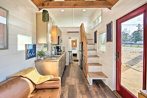 Shared Dock & Lake Access: Daingerfield Tiny Home