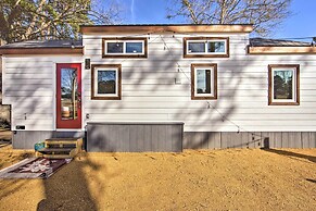 Shared Dock & Lake Access: Daingerfield Tiny Home