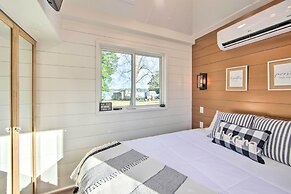 Shared Dock & Lake Access: Daingerfield Tiny Home