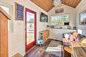 Shared Dock & Lake Access: Daingerfield Tiny Home