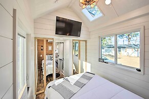 Shared Dock & Lake Access: Daingerfield Tiny Home