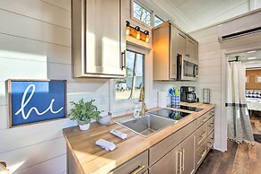 Shared Dock & Lake Access: Daingerfield Tiny Home