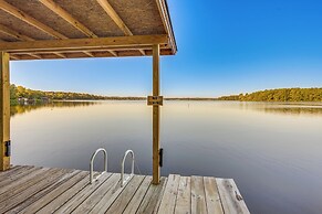 Lakefront Crockett Cabin w/ Boathouse & Kayaks!