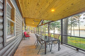 Lakefront Crockett Cabin w/ Boathouse & Kayaks!