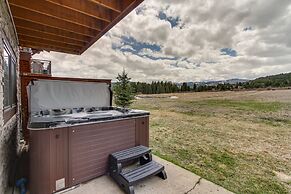 Lovely Big Sky Getaway Near Skiing & Golf!