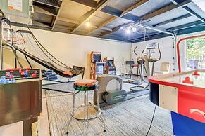 Dearborn Home w/ Games & Furnished Patio