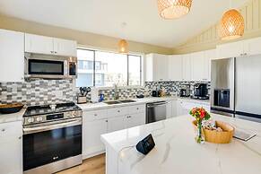 Freeport Home w/ Deck & Grill, Near Boat Ramp