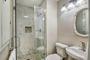 Freeport Home w/ Deck & Grill, Near Boat Ramp