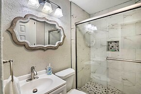 Freeport Home w/ Deck & Grill, Near Boat Ramp