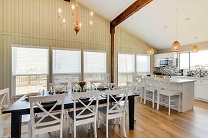 Freeport Home w/ Deck & Grill, Near Boat Ramp