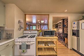 Pet-friendly Ruidoso Cabin w/ Hot Tub & Fire Pit