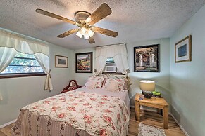 Pet-friendly Ruidoso Cabin w/ Hot Tub & Fire Pit