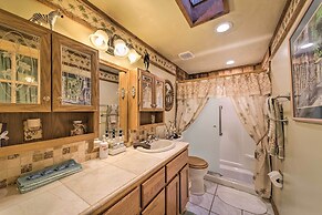 Pet-friendly Ruidoso Cabin w/ Hot Tub & Fire Pit