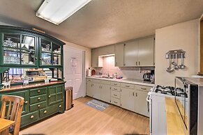 Pet-friendly Ruidoso Cabin w/ Hot Tub & Fire Pit