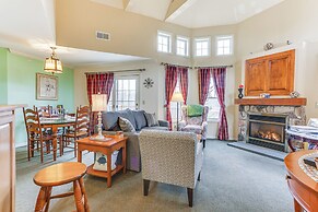 Spacious Condo w/ View < 1 Mi to Mtn Creek Resort!