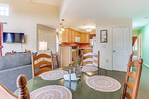 Spacious Condo w/ View < 1 Mi to Mtn Creek Resort!