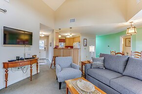 Spacious Condo w/ View < 1 Mi to Mtn Creek Resort!