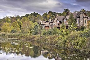 Spacious Condo w/ View < 1 Mi to Mtn Creek Resort!