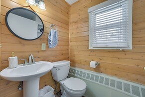 7 Mi to Nubs Nob: Lakefront Abode w/ Fire Pit!