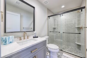 Modern Bentonville Home: Mountain Biker's Paradise