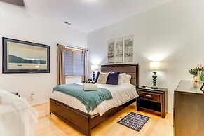 Walk Downtown: Modern 'coeur D'alene Getaway'