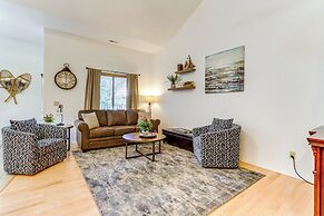 Walk Downtown: Modern 'coeur D'alene Getaway'